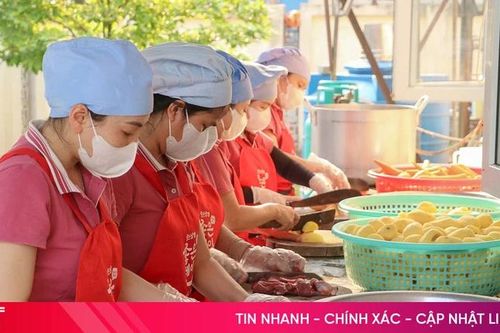 Lập rào chắn ngăn ngừa thực phẩm 'bẩn' len vào bếp ăn bán trú