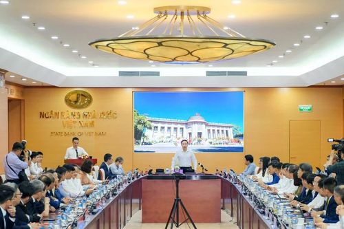 Ngân hàng đồng thuận giảm lãi suất tiền gửi và cho vay để thúc đẩy tăng trưởng kinh tế