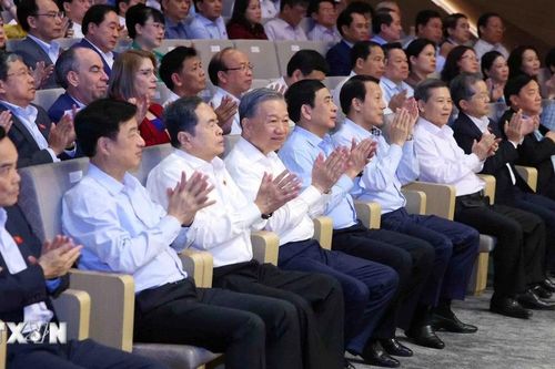 Chương trình nghệ thuật 'Tổ quốc trong tim' thể hiện sức mạnh đại đoàn kết