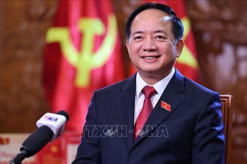 Nâng tầm và thống nhất sự lãnh đạo của Đảng đối với lĩnh vực tư tưởng - truyền thông và nghiên cứu khoa học chiến lược