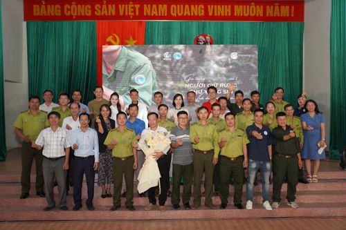 Tôn vinh 12 'Người giữ rừng Chư Yang Sin'
