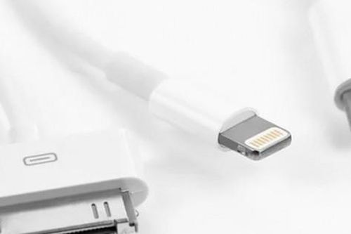 Những cổng sạc khó hiểu trên điện thoại trước thời USB-C