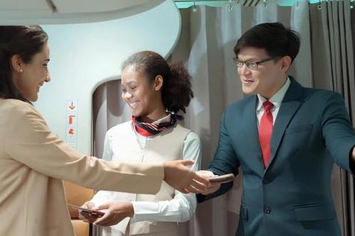 Đằng sau hành động cúi chào của tiếp viên ở cửa máy bay, nhiều người không biết