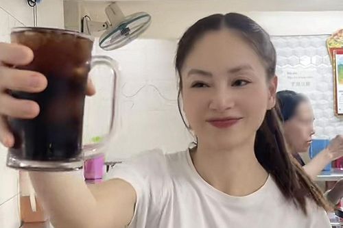 Món ngon mà Lan Phương ăn bằng được, nhìn đen sì nhưng nếm thử là dính