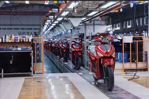 Thị trường xe máy 3/2026: Nguồn cung dồi dào, xe điện tăng tốc