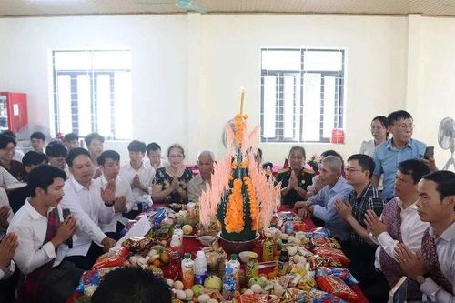 Lưu học sinh Lào đón Tết cổ truyền Bunpimay tại Trường ĐH Hồng Đức