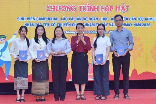 Tỉnh đoàn An Giang họp mặt sinh viên dịp Tết cổ truyền Chôl Chnăm Thmây và Bunpimay