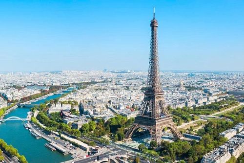 Sắp bán đấu giá một đoạn cầu thang của tháp Eiffel