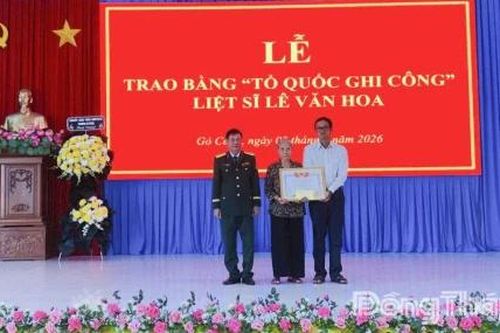 Phường Gò Công: Trao Bằng 'Tổ quốc ghi công' cho thân nhân liệt sĩ Lê Văn Hoa