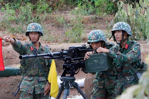 Tổ chức huấn luyện đầy đủ, toàn diện, sát tình hình thực tiễn đơn vị
