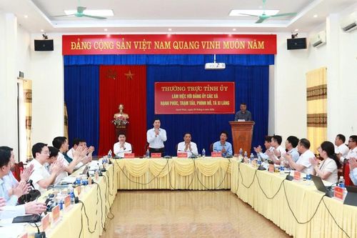 Thường trực Tỉnh ủy làm việc với Thường trực Đảng ủy các xã thuộc huyện Trạm Tấu (cũ)