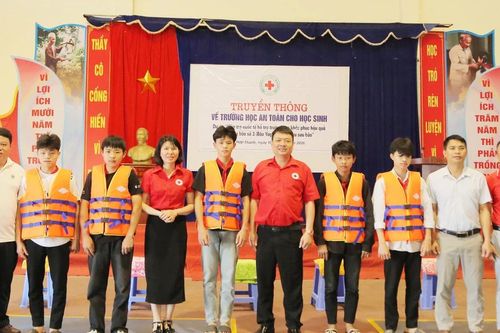 Hội Chữ thập đỏ tỉnh truyền thông về trường học an toàn