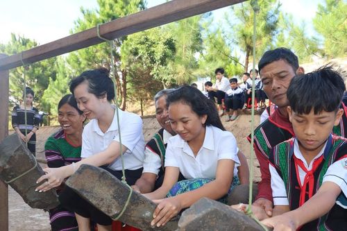 Những người giữ hồn đàn đá ở bon Ðiêng Ðu