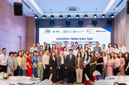 'Nâng chất' cho tổ chức hỗ trợ doanh nghiệp vừa và nhỏ chuyển đổi số và chuyển đổi xanh