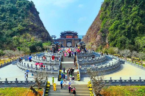 Ninh Bình thu hút 9,9 triệu khách du lịch trong 3 tháng đầu năm