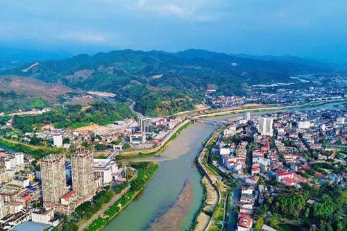 Lào Cai: Triển khai thực hiện giải tỏa, xử lý vi phạm lấn chiếm bãi sông, lòng sông, phạm vi bảo vệ đê điều