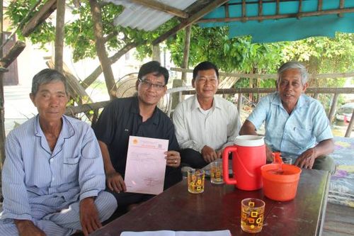 Niềm vui của người dân khu định cư ở Huế sau hơn 30 năm chờ đợi cấp sổ đỏ