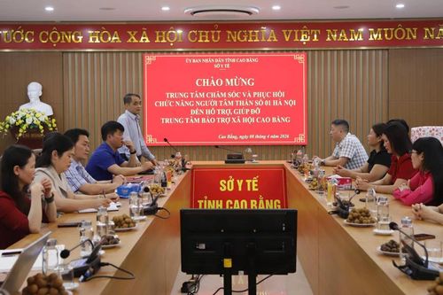 Đoàn công tác Trung tâm Chăm sóc và phục hồi chức năng người tâm thần số 1 Hà Nội làm việc với Sở Y tế