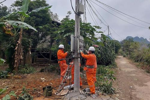 Điện lực Cao Bằng phấn đấu tiết kiệm tối thiểu 10% điện năng mùa nắng nóng