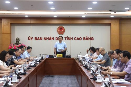 UBND tỉnh họp chuyên đề về xây dựng và ban hành văn bản quy phạm pháp luật