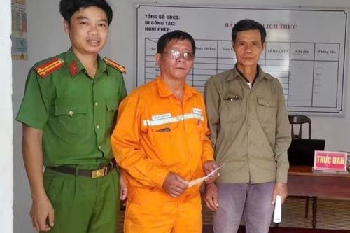 Nhận tiền chuyển nhầm 30 triệu đồng, hành động của người đàn ông Gia Lai khiến dân mạng 'rần rần' khen ngợi