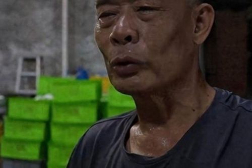 Chủ quán cố tình tự chê đồ ăn mình nấu để 'đuổi khách', ai ngờ càng nói càng đông người kéo đến