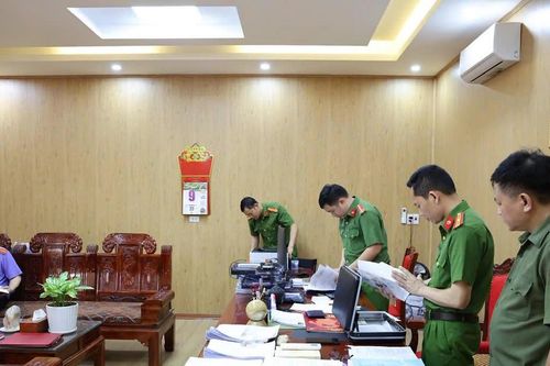 Phú Thọ: Khởi tố các đối tượng 'ăn chặn' tiền trợ cấp người yếu thế