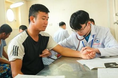 Chung tay chăm sóc sức khỏe cho các lực lượng làm nhiệm vụ tại đặc khu Trường Sa