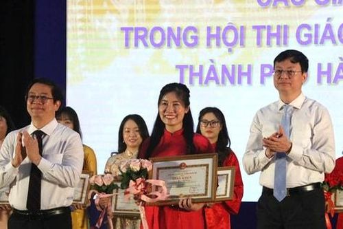 Hà Nội khen thưởng 182 giáo viên dạy tiểu học dạy giỏi