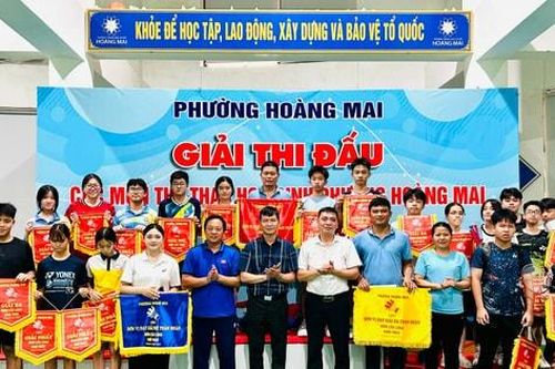 Trao 138 giải thưởng thể thao cho học sinh phường Hoàng Mai