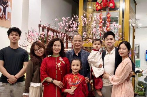 NSƯT Nguyệt Hằng - Anh Tuấn: Sự nghiệp rực rỡ nhưng 4 người con quyết không nối nghiệp