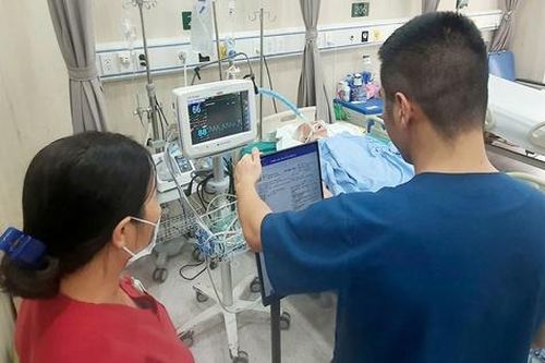 Bộ trưởng Bộ Y tế yêu cầu đẩy mạnh triển khai bệnh án điện tử tại cơ sở khám chữa bệnh