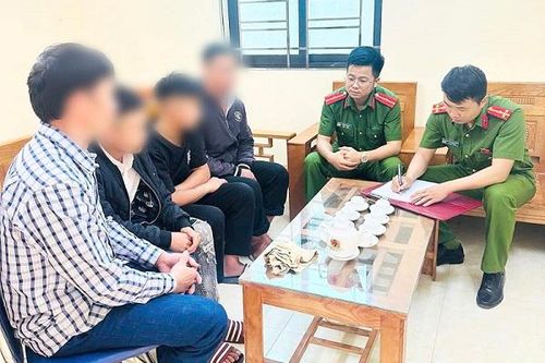 Ngăn chặn kịp thời 2 trẻ vị thành niên bị lừa xuống Hà Nội tìm 'việc nhẹ lương cao'