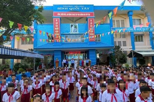 Hơn 100 học sinh tại TPHCM có triệu chứng đau bụng, nôn ói, nghi ngộ độc thực phẩm
