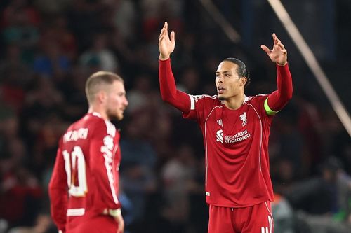 Liverpool chạm đáy kỷ nguyên
