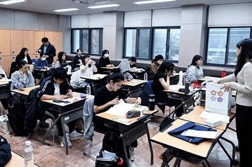Hàn Quốc siết chặt việc giám sát sinh viên quốc tế bằng các cuộc kiểm tra toàn diện