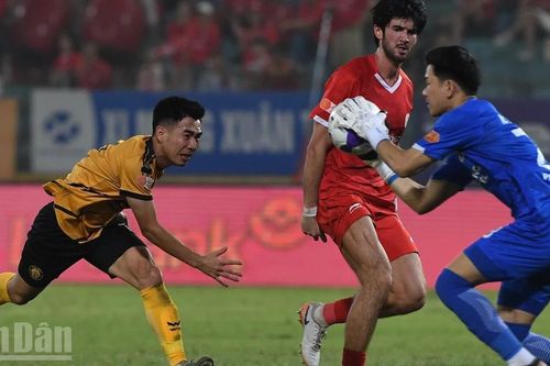 Thể Công Viettel tiếp tục bám đuổi ngôi đầu