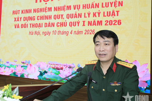 Coi trọng xây dựng chính quy, quản lý kỷ luật và đối thoại dân chủ
