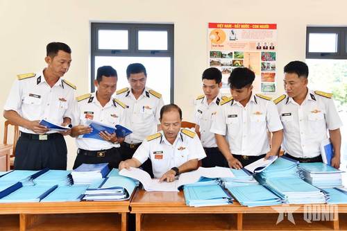 Bộ tư lệnh Vùng 5 Hải quân kiểm tra tháng đầu huấn luyện chiến sĩ mới