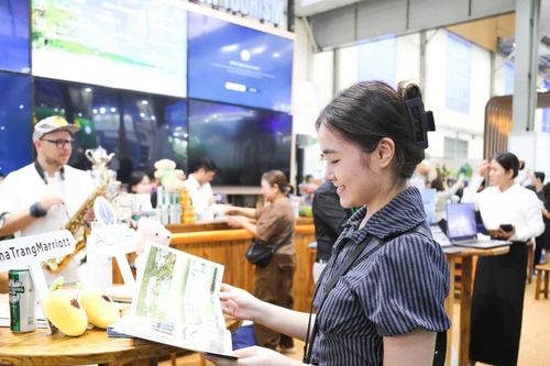 Hội chợ Du lịch Quốc tế Việt Nam VITM 2026 thu hút đông đảo sinh viên tiếp cận thực tế