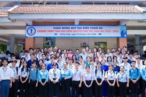 Quỹ Khuyến học Nguyễn Sinh Sắc tiếp sức sinh viên Trường Đại học Đồng Tháp