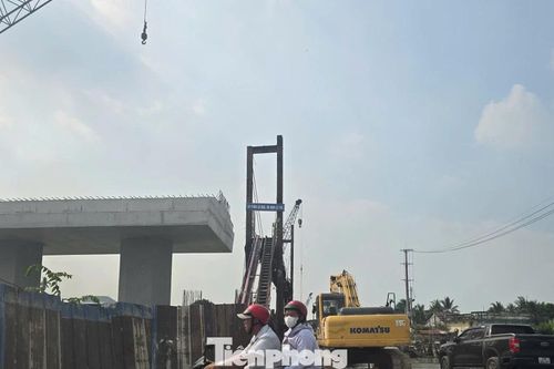 Giá vật liệu tăng cao: Dự án 'lụt' tiến độ, nhà thầu càng làm càng lỗ