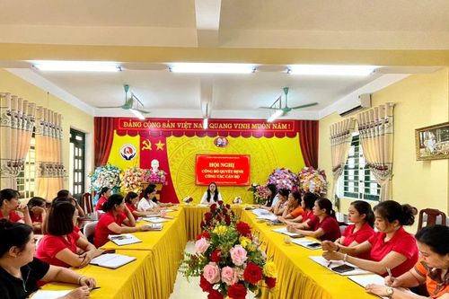 Hiệu trưởng ở Tuyên Quang bị đình chỉ công tác vì xuất hiện nhiều túi lạc mốc trong bếp ăn
