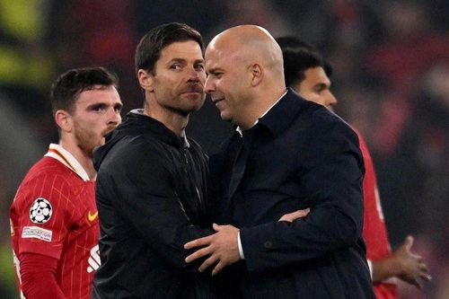 Liverpool ra tối hậu thư cho Arne Slot, Xabi Alonso chờ thế chỗ