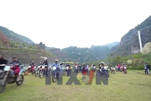 Giải đua môtô địa hình tạo điểm nhấn cho du lịch thể thao Mộc Châu