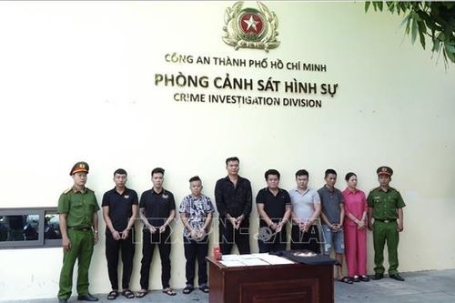 Bắt tạm giam 9 đối tượng núp bóng mua bán nợ để cưỡng đoạt tài sản
