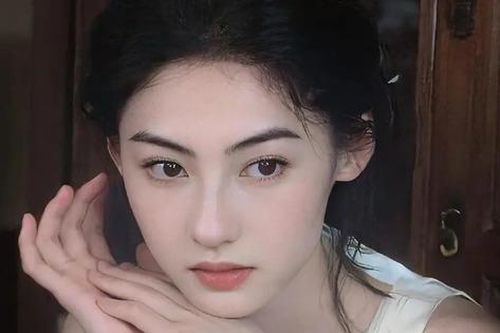 'Minh tinh số 1 showbiz' bất ngờ được tìm kiếm nóng