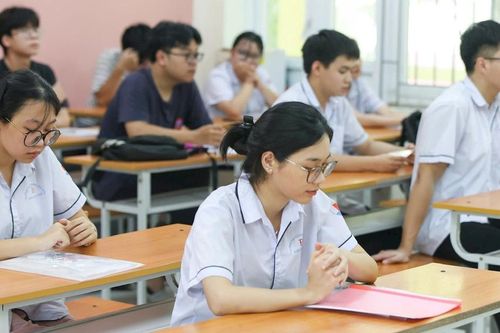 Thí sinh gian lận thi tốt nghiệp THPT có thể bị xử lý hình sự