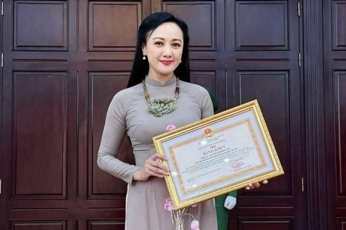 Bên trong căn nhà trang nhã của MC, BTV Hoài Anh