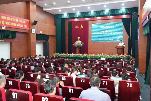 Bồi dưỡng nguồn lực – củng cố nền tảng dịch vụ điện lực